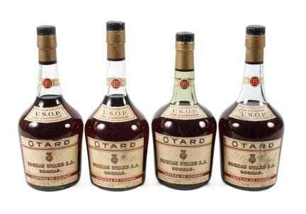 四瓶奥塔德干邑
法国，20 世纪中期，标有 Cognac Otard S.A. V.S.O.P. 字