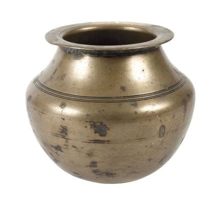Lota
Nepal, probably 19th century, embossed brass,