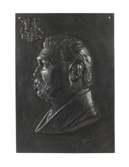 Plaque en relief représentant Paul von Hindenburg
