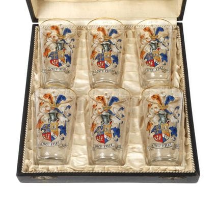 Service de verres d'étudiant
daté de 1899/1900, si