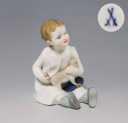 Meissen, figurine Art nouveau « Enfant avec un mou