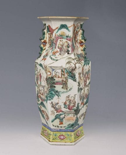 Grand vase chinois, dynastie Qing, XIXe siècle

Co