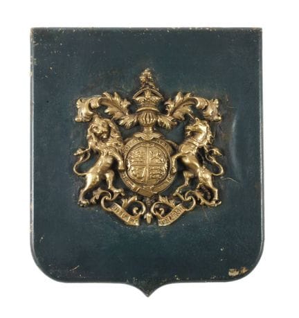 纹章板
20世纪初，无标记，青铜铸造， 英国皇家徽章（Royal Coat of Arms），徽章上