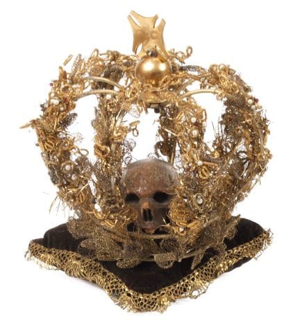 Memento mori
19th century, a carved hardwood skull