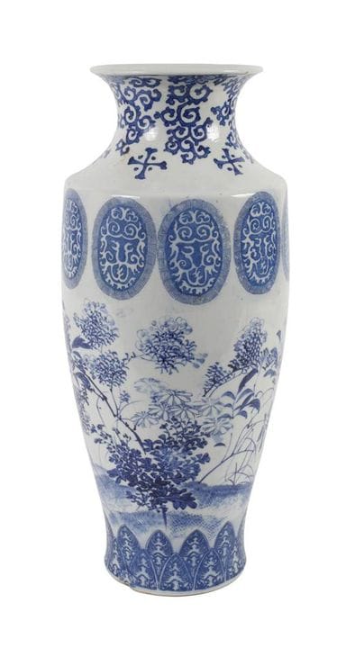 Chinese vase
First half of the 20th century, unmar