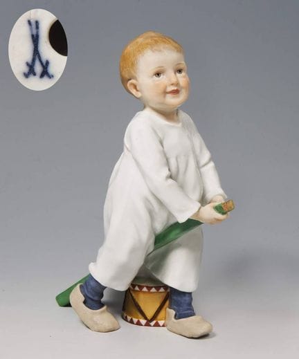 Meissen, figurine Art nouveau « Enfant avec un bât