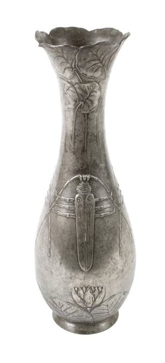 Kayserzinn große Vase Jugendstil 
um 1900, Reliefm