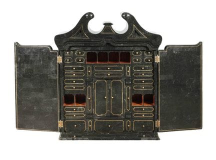 Kabinettschrank im Barockstil
20. Jh., zweitüriger