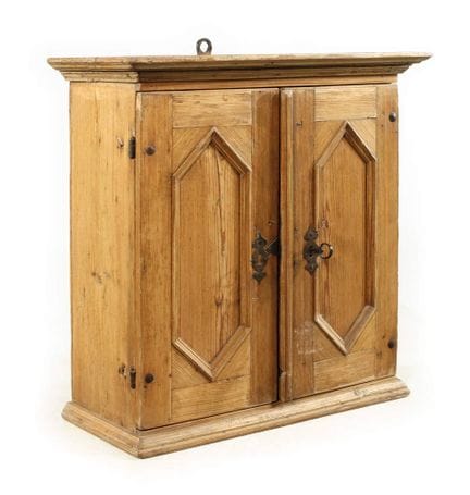 Small Baroque wall cabinet
Late 18th century, soli