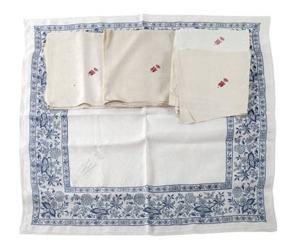 Lot de grands mouchoirs provenant d'une collection