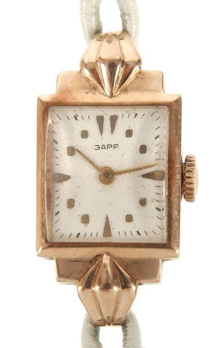 Zaria, reloj de pulsera para mujer de oro
A mediad