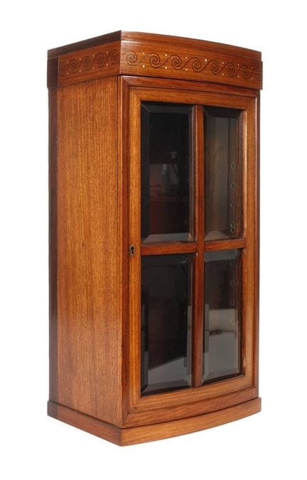Kleiner Hängeschrank Jugendstil
deutsch, um 1905, 