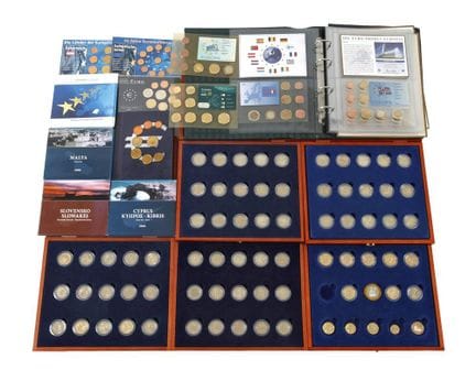 Collection de pièces en euros
dont environ 61 exem