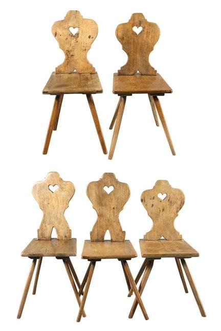 Juego de cinco sillas de madera
del sur de Alemani