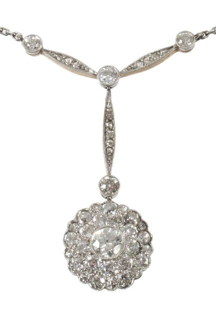 Magnífico collar de diamantes
hacia 1920, oro blan