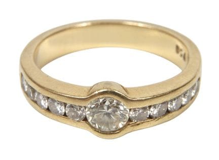 Anillo de mujer con brillantes
Finales del siglo X