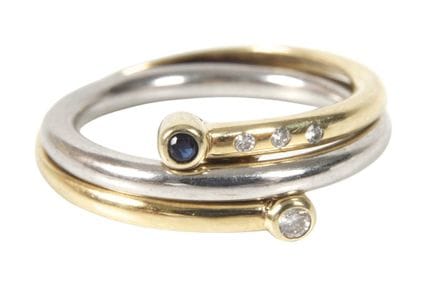Anillo de mujer poco habitual con zafiro y diamant