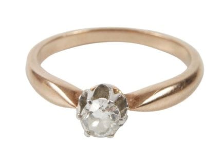Anillo de mujer con diamante
Segunda mitad del sig