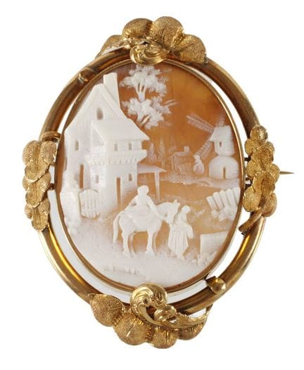 Gustaf Möllenborg, Estocolmo, broche con camafeo
1