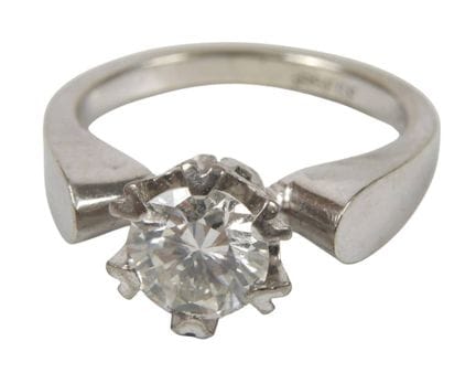 Anillo de mujer con un brillante de aproximadament