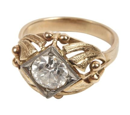 Magnífico anillo de mujer con un diamante de aprox