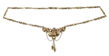 Collar de oro espumoso
Primera mitad del siglo XIX