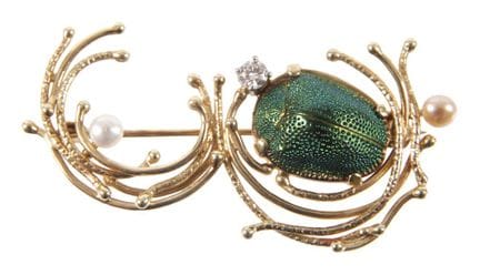 Broche con escarabajo, diamante y perlas
hacia 198