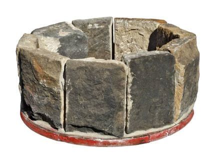 Pflanzeinfassung Sandstein 
um 1860, aus historisc