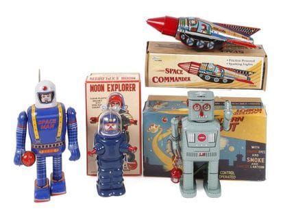 Lot de robots et de vaisseaux spatiaux
Chine et In