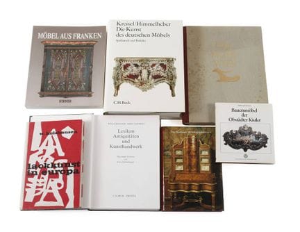 Collezione di mobili per letteratura specializzata