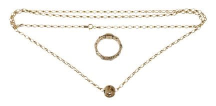 Anillo y collar de oro
Segunda mitad del siglo XX,