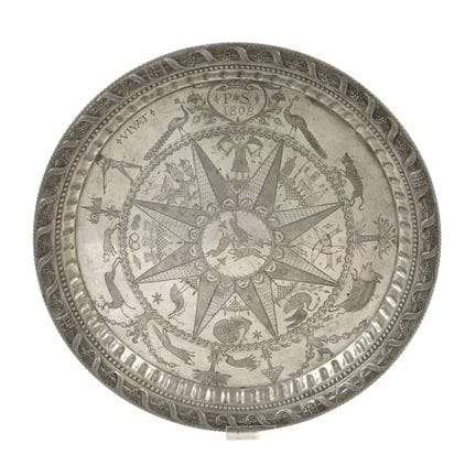 Magnifique assiette en étain datée de 1808,
marqué