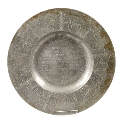 Assiette en étain des corporations, 1676
datée de 