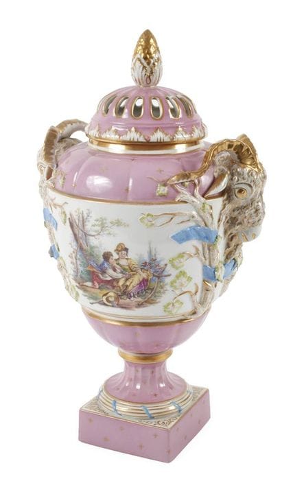 Vase à pot-pourri KPM Berlin, peinture sur coton
m