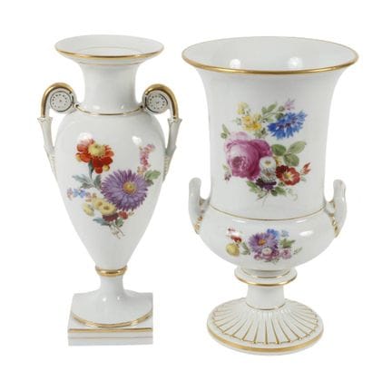 Deux vases d'apparat de Meissen, décor floral
tous