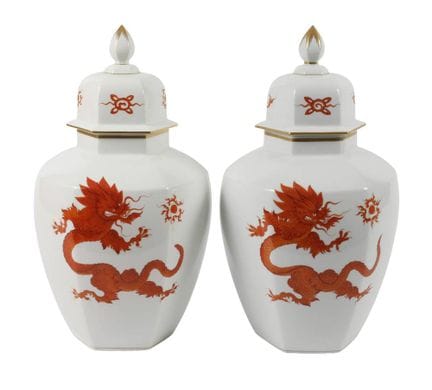 Paire de grands vases à couvercle de Meissen « Dra