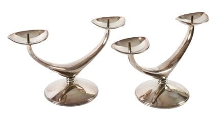 Paire de chandeliers en argent
XXe siècle, argent 