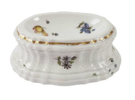 Salière de Meissen, décor « Fleurs éparpillées »
m