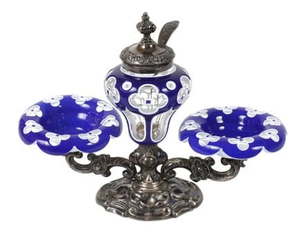 Servoir à épices de style Biedermeier, argent et v