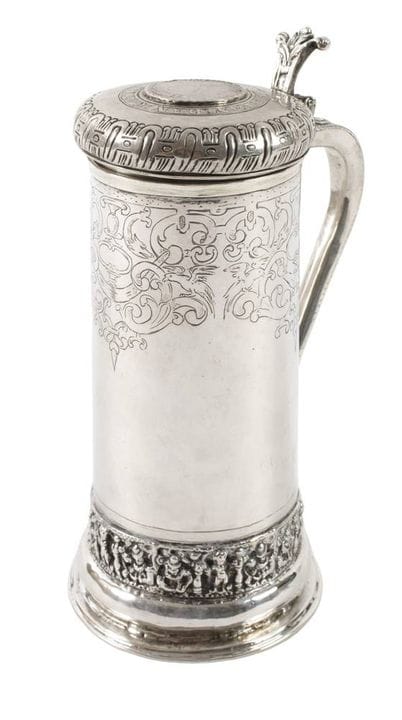 Chope en argent de Norvège
Pièce datée de 1613, no