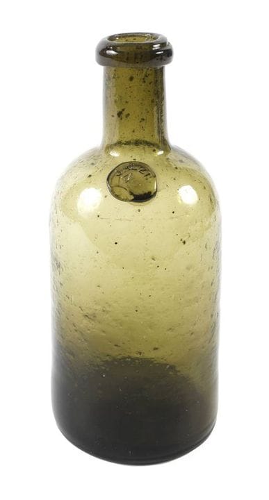 Bouteille scellée de Salzbrunn
vers 1830, verre ve