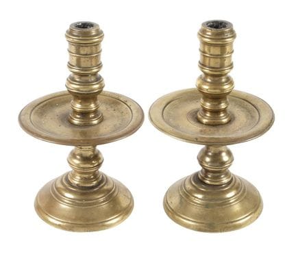 Paire de lustres de col en laiton 
XVIIe siècle, n