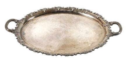 Grand plateau en argent de style historiciste
1re 