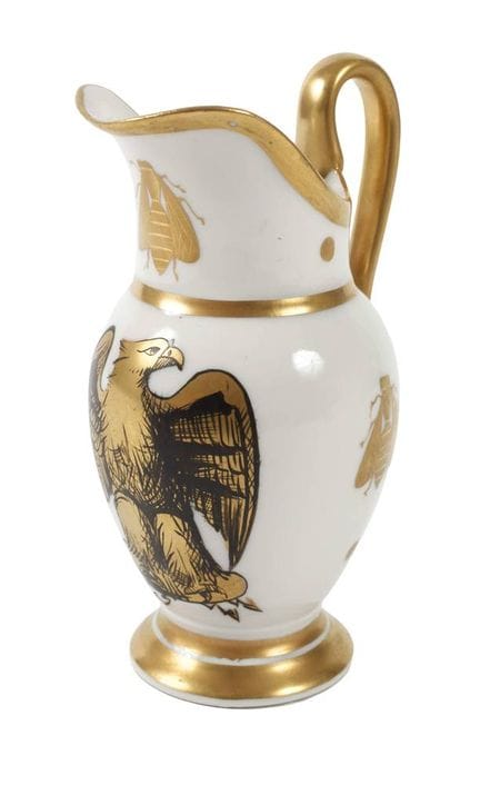 Pot à crème orné d’un aigle napoléonien et d’une a