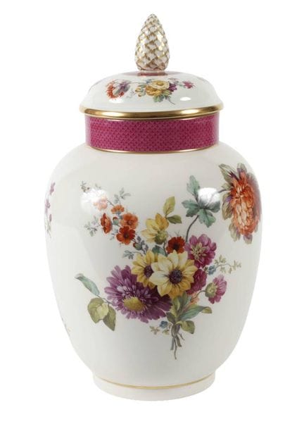 Vase à couvercle KPM Berlin, décor floral
dit « bo