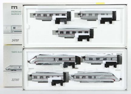 Coffret de train + kit d'extension Trix, échelle H