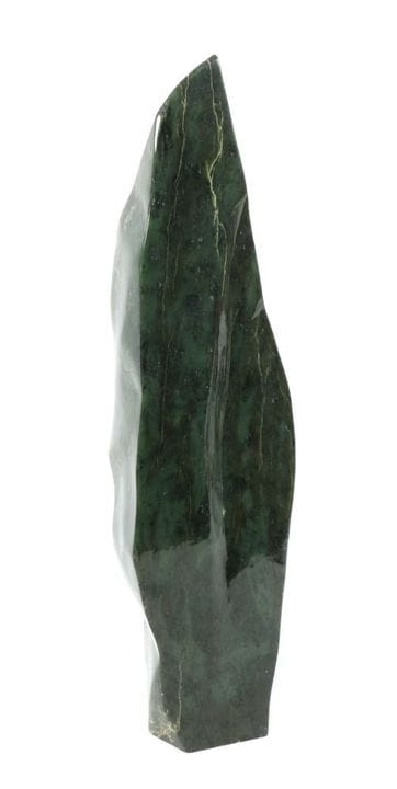 Bloque escultural de jade nefrítico. Probablemente