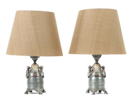 Deux obus d'artillerie transformés en lampes de ta