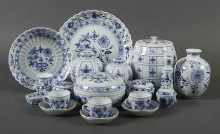 Nineteen pieces from the “Onion Pattern” Meissen c