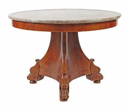 Charles X.-Salontisch um 1830., Mahagoni, dreiseit